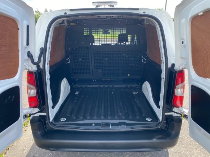 2025 Vauxhall Combo