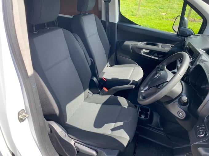 2025 Vauxhall Combo