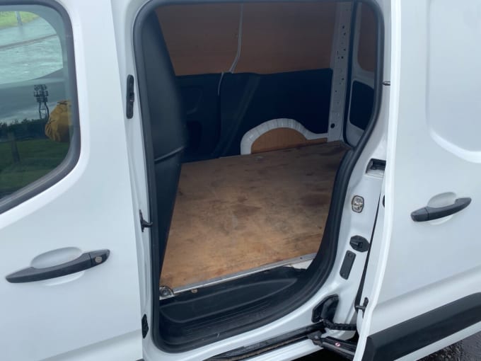 2025 Vauxhall Combo