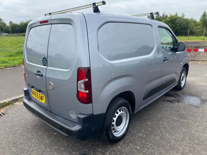 2025 Vauxhall Combo