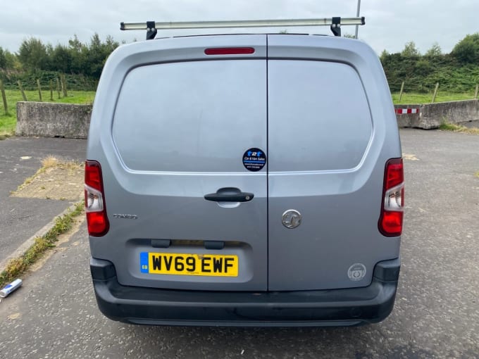 2025 Vauxhall Combo