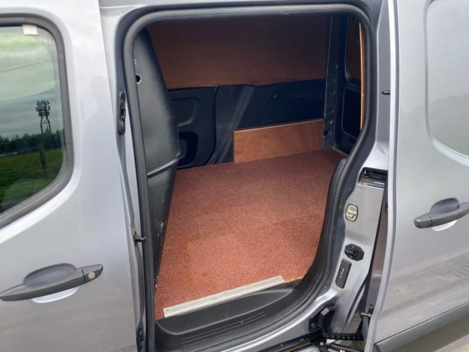 2025 Vauxhall Combo