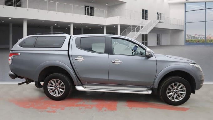 2025 Mitsubishi L200