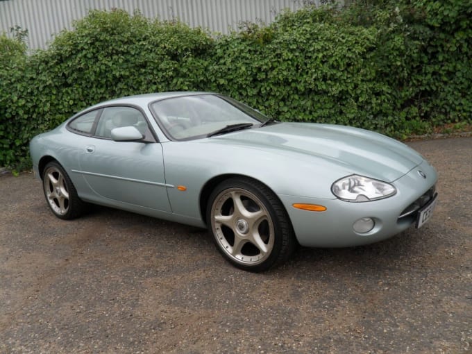 2001 Jaguar Xk8