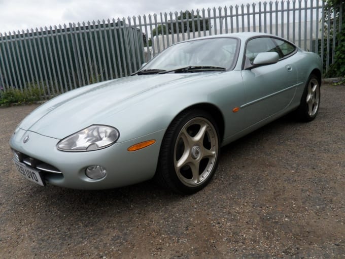 2001 Jaguar Xk8