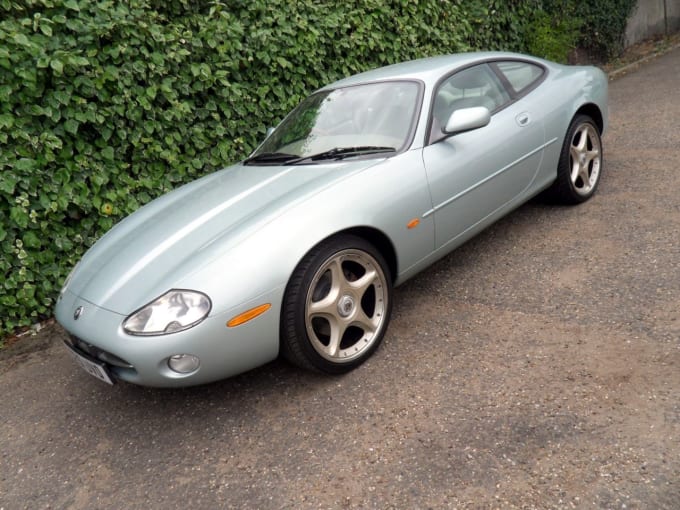 2001 Jaguar Xk8