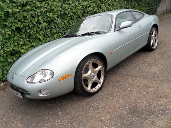 2001 Jaguar Xk8
