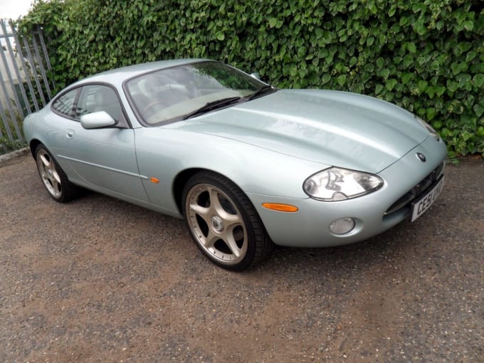 2001 Jaguar Xk8