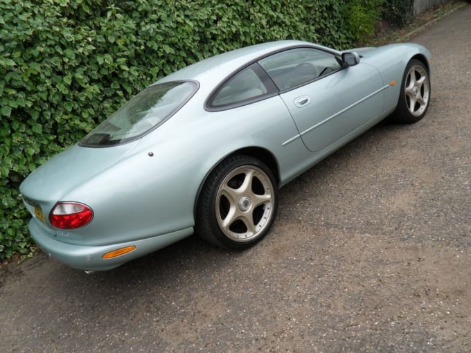 2001 Jaguar Xk8