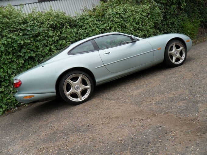 2001 Jaguar Xk8
