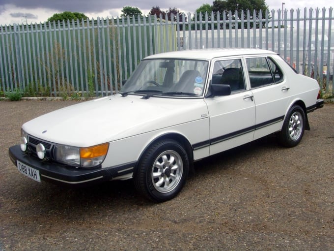 2025 Saab 900