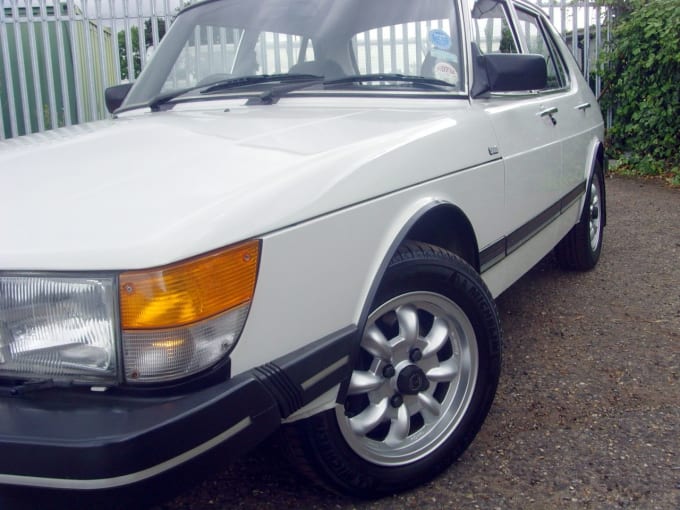 2025 Saab 900