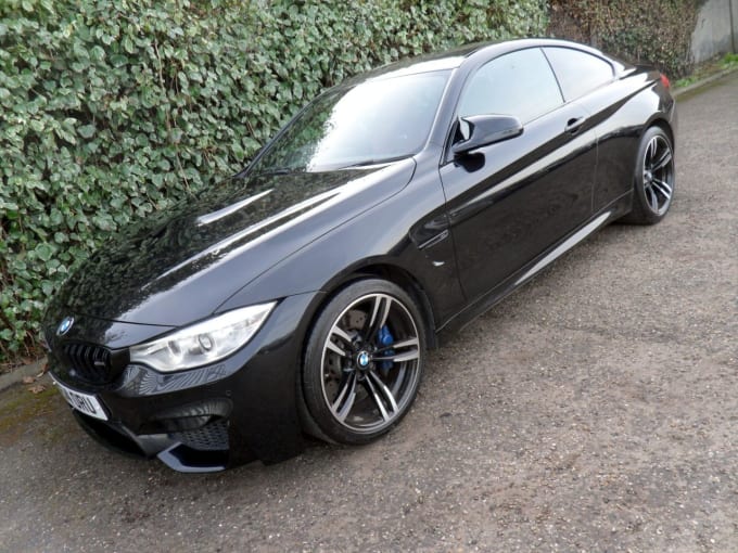 2025 BMW M4