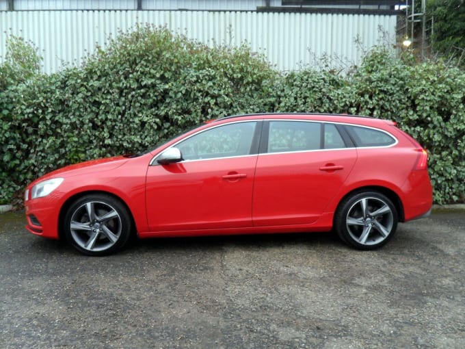 2025 Volvo V60