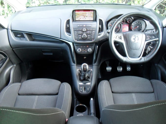 2025 Vauxhall Zafira Tourer