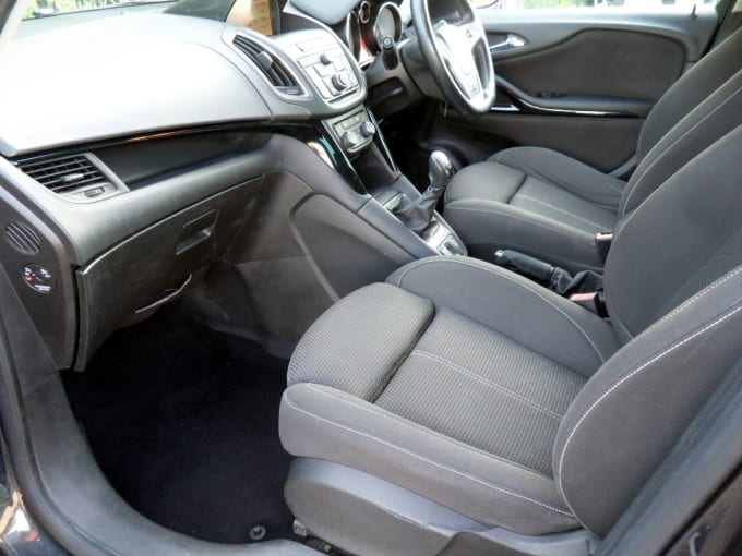 2025 Vauxhall Zafira Tourer