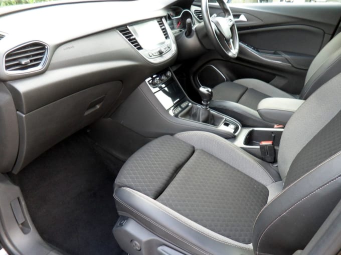 2025 Vauxhall Grandland X