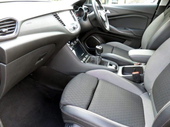 2025 Vauxhall Grandland X