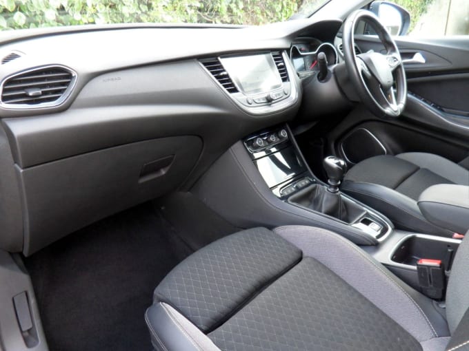 2025 Vauxhall Grandland X