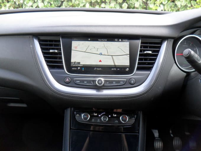 2025 Vauxhall Grandland X