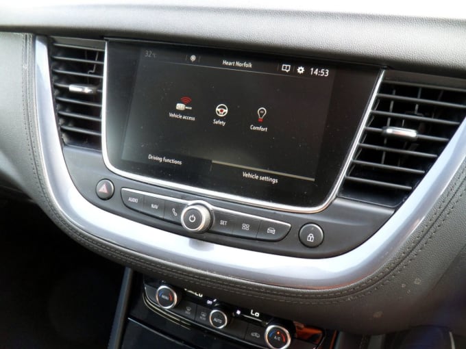2025 Vauxhall Grandland X