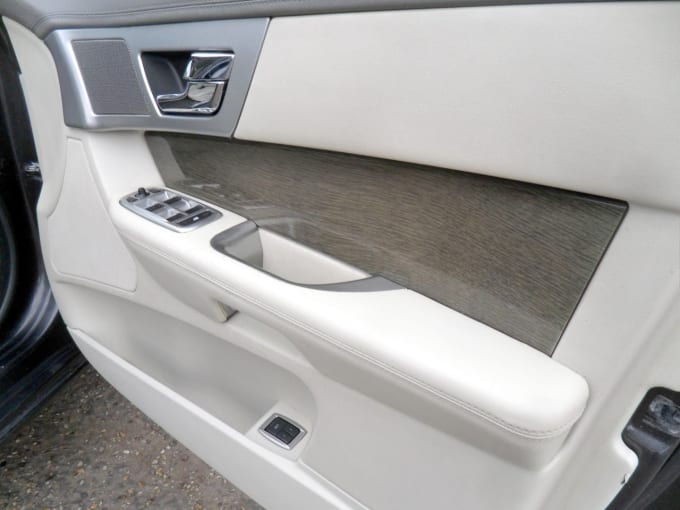 2025 Jaguar Xf