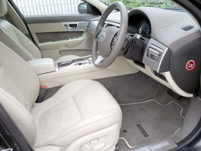 2025 Jaguar Xf