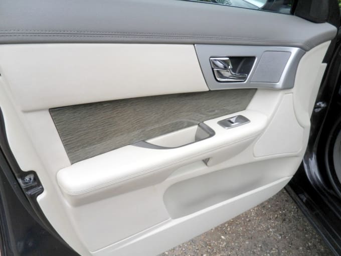 2025 Jaguar Xf