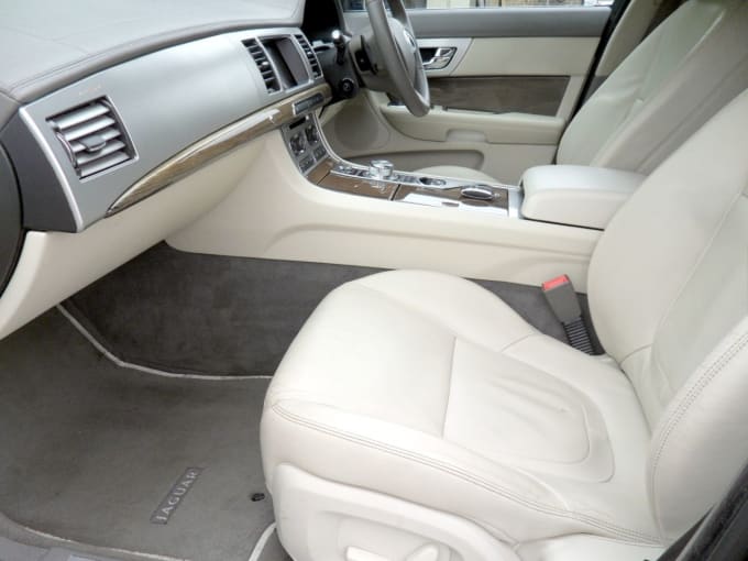 2025 Jaguar Xf