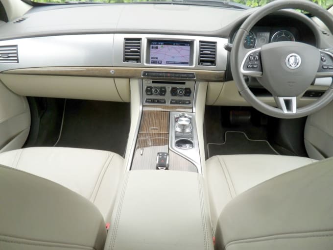 2025 Jaguar Xf