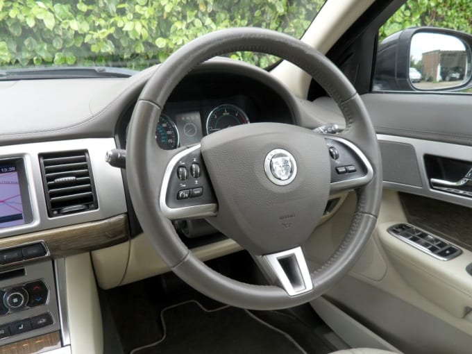 2025 Jaguar Xf