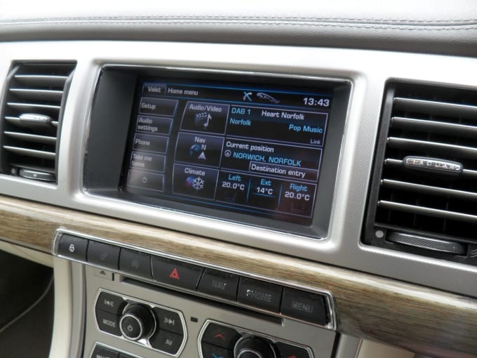 2025 Jaguar Xf