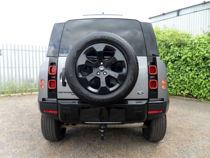 2025 Land Rover Defender 110
