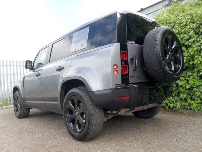 2025 Land Rover Defender 110