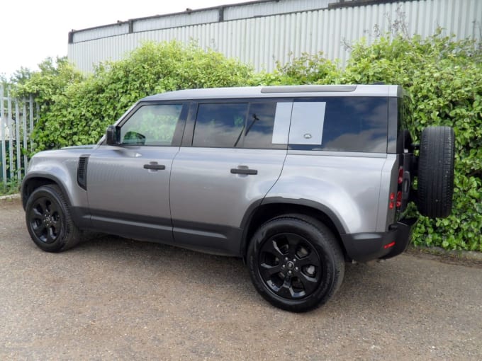 2025 Land Rover Defender 110