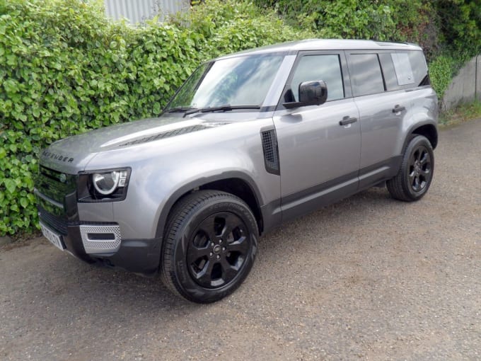 2025 Land Rover Defender 110