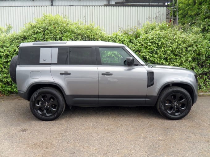 2025 Land Rover Defender 110