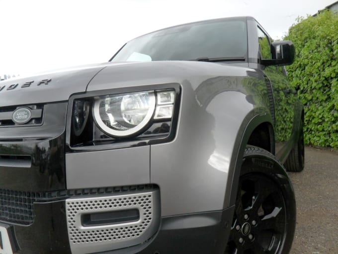 2025 Land Rover Defender 110