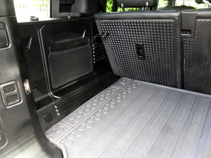 2025 Land Rover Defender 110
