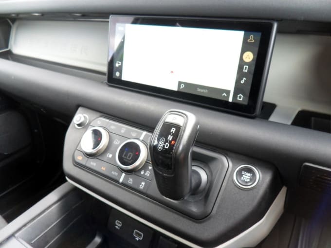 2025 Land Rover Defender 110