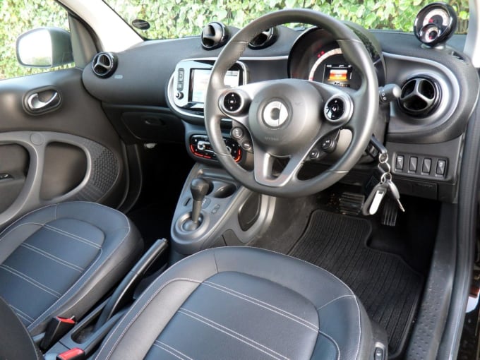 2025 Smart Fortwo