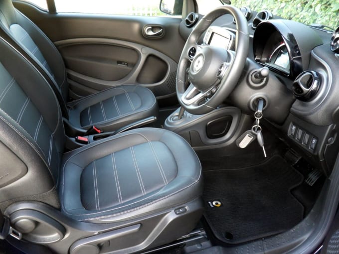 2025 Smart Fortwo
