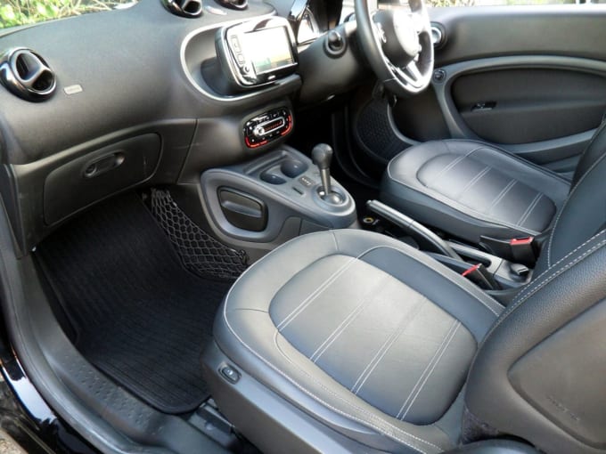 2025 Smart Fortwo