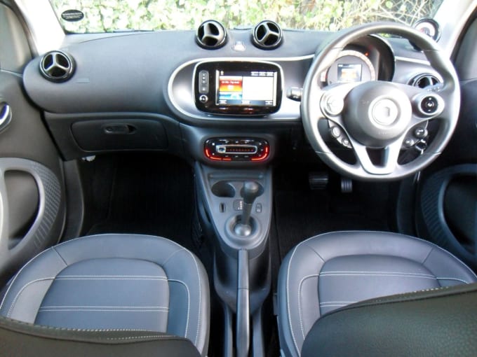 2025 Smart Fortwo