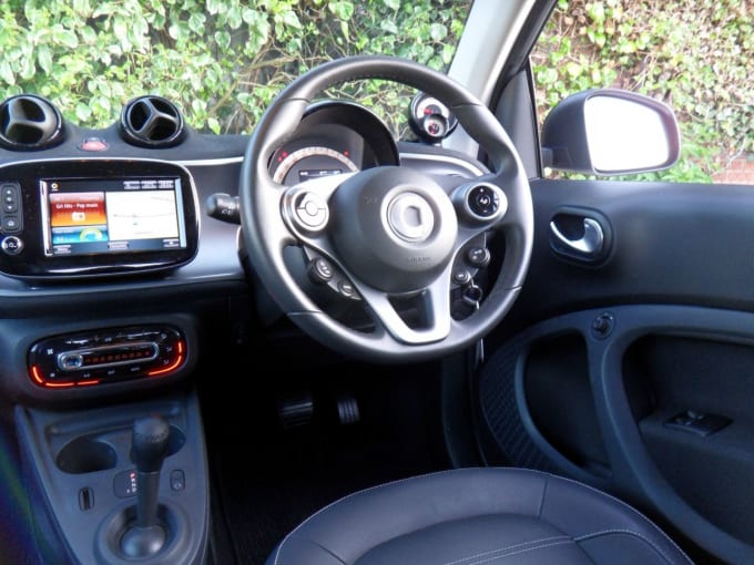 2025 Smart Fortwo