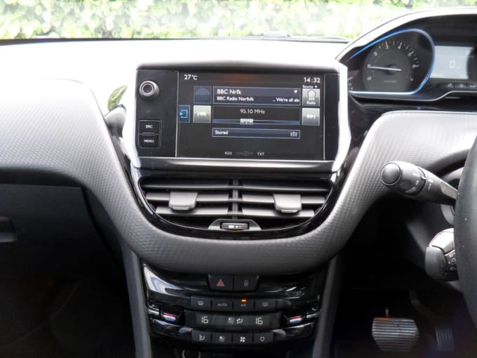 2025 Peugeot 2008