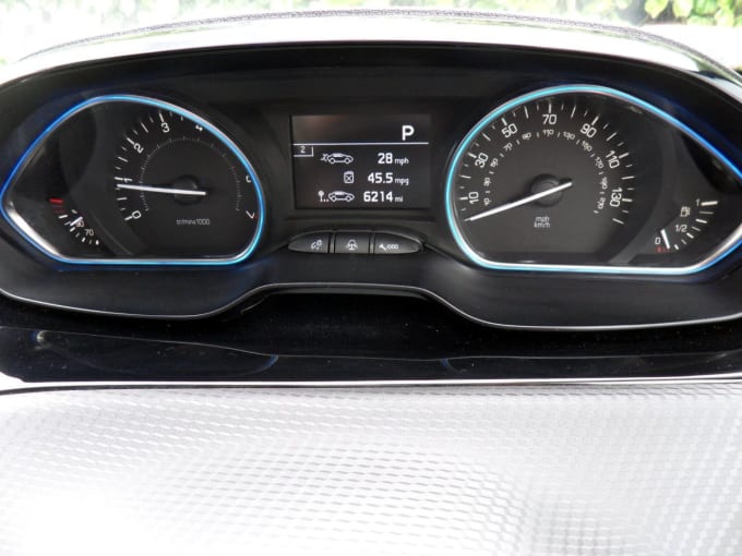 2025 Peugeot 2008