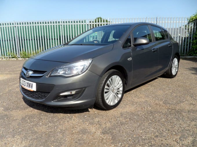 2025 Vauxhall Astra