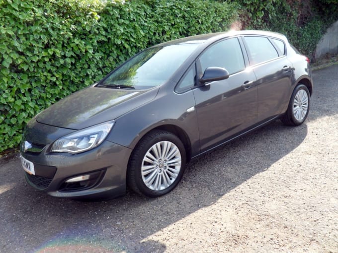 2025 Vauxhall Astra