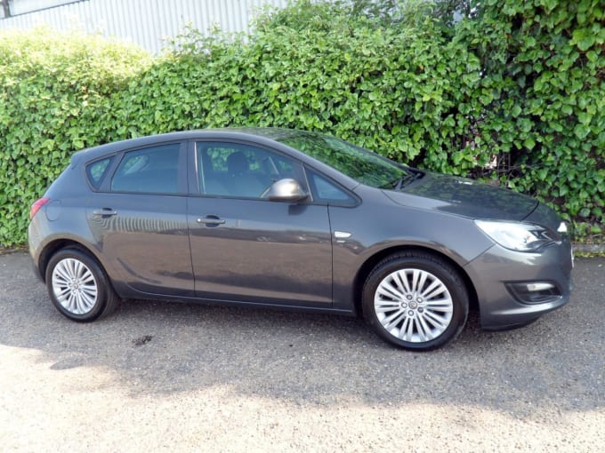 2025 Vauxhall Astra